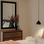 Vivian's Deluxe Apartment-near Centre-easy Parking * Patras