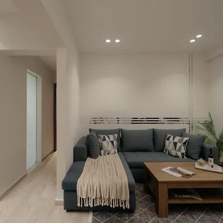Vivian's Deluxe Apartment-near Centre-easy Parking 아파트 파트라