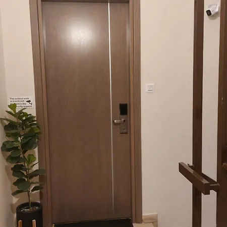 Vivian's Deluxe Apartment-near Centre-easy Parking 아파트