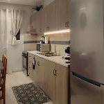 Vivian's Deluxe Apartment-near Centre-easy Parking Patras