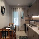 Vivian's Deluxe Apartment-near Centre-easy Parking *