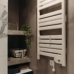 Vivian's Deluxe Apartment-near Centre-easy Parking *