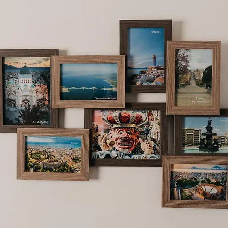 Vivian's Deluxe Patras