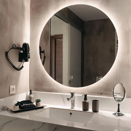 Vivian's Deluxe * Patras