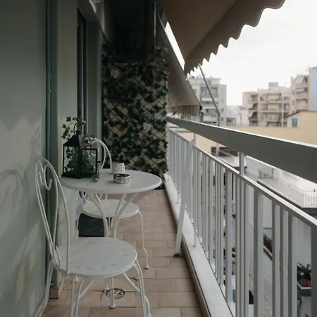 Vivian's Deluxe Apartment-near Centre-easy Parking Patras