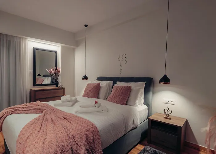 Vivian's Deluxe Apartment-near Centre-easy Parking 파트라