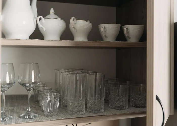 Vivian's Deluxe Patras