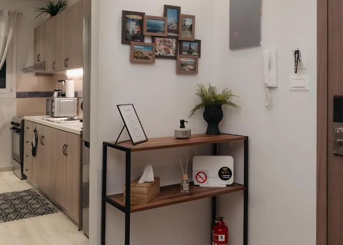 Vivian's Deluxe Apartment-near Centre-easy Parking 아파트 파트라