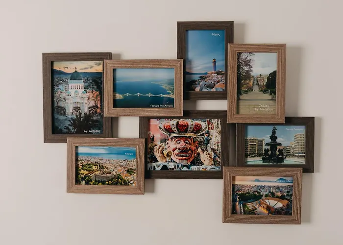 Vivian's Deluxe Patras