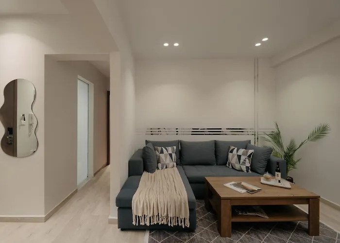 Vivian's Deluxe Apartment-near Centre-easy Parking 아파트 파트라