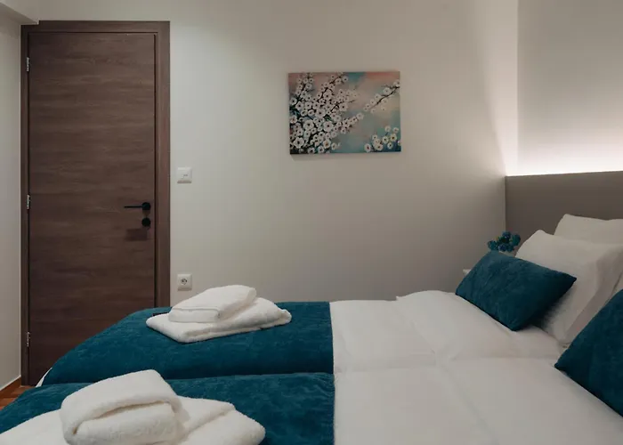 Vivian's Deluxe Apartment-near Centre-easy Parking * 파트라